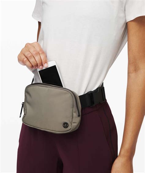 lululemon wear everywhere belt bag